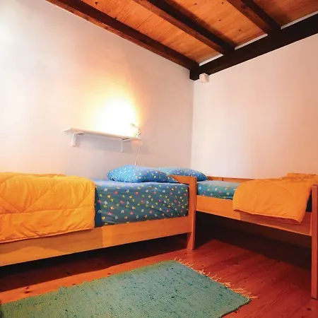 House By The Sea * Mali Iz