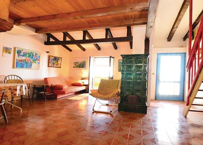 House By The Sea Apartment