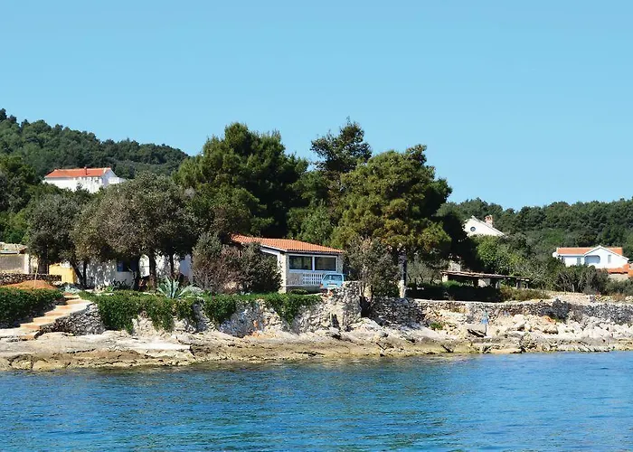 House By The Sea *