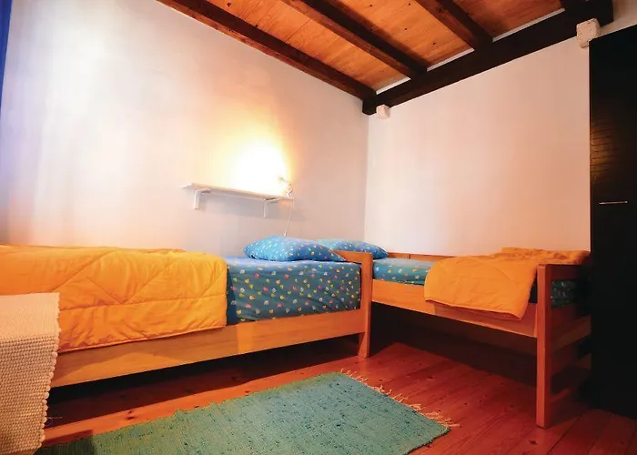 House By The Sea * Mali Iz